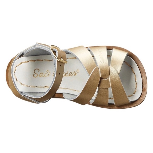 👧🏻NWT Salt Water sandals in gold - Picture 9 of 16